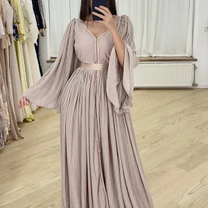 Élégant Taupe Caftan Robe