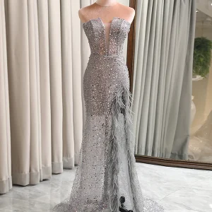 Robe de bal de fin d'année grise