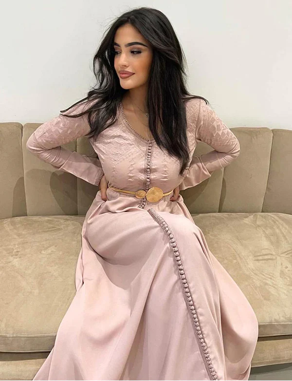 Caftan Marocain Rose avec Broderie – Image 4