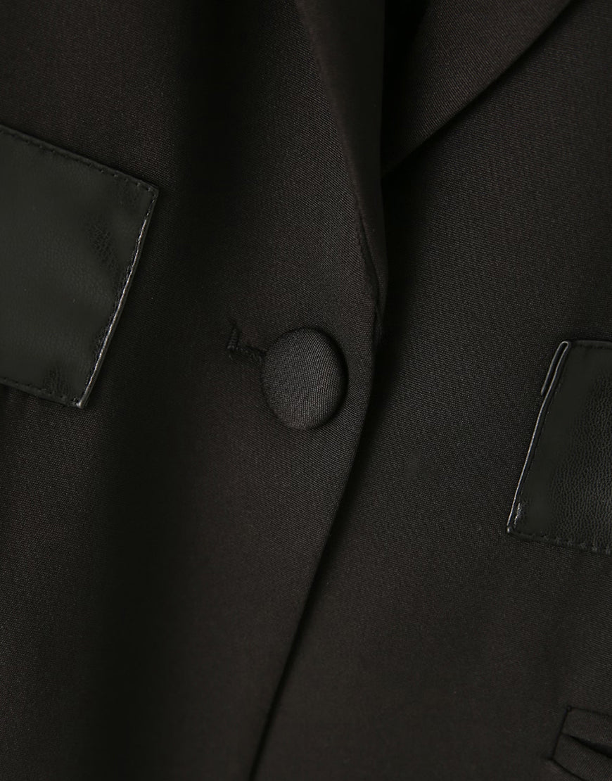 Veste de femme en noir à la mode, avec revers à encoches et une seule boucle – Image 7