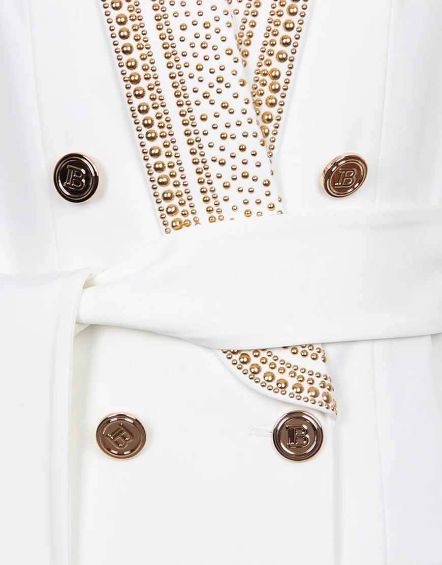 Blazer féminin à revers en cachemire blanc, double-breasted, avec perles et ceinture – Image 5