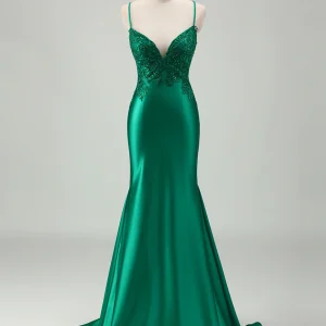 Robe de bal longue traîne avec appliqué de spaghettis en gaine verte