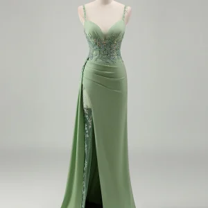 Robe de bal longue vert pâle avec appliques de paillettes en forme de spaghettis et étui