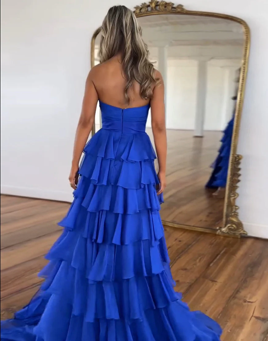 Robe de bal trapèze en mousseline de soie jaune à col en cœur et à volants – Image 7