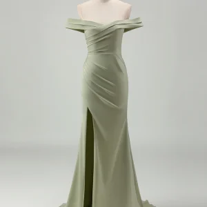 Robe de bal longue avec traîne, fente et décolleté épaulé pour la sirène sage