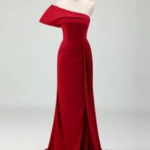 Robe de bal enveloppante burgundy à une épaule fendue