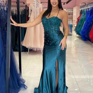 Robe de bal longue sirène à bretelles spaghetti gris vert avec appliques