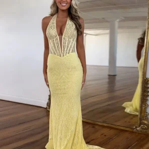 Robe de bal longue jaune à licou et dentelle avec appliques style sirène