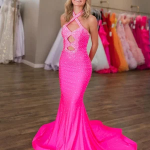 Robe de bal longue à paillettes fuchsia, col licou, sirène, ajourée, perles
