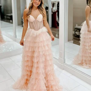Robe de bal en tulle à volants et à fines bretelles rose avec longueur au sol