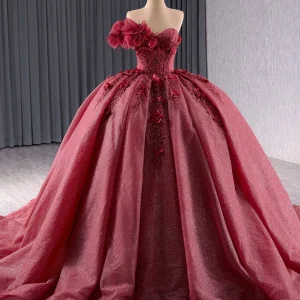 Robe de bal de Quinceanera bordeaux scintillante à une épaule avec appliques perlées