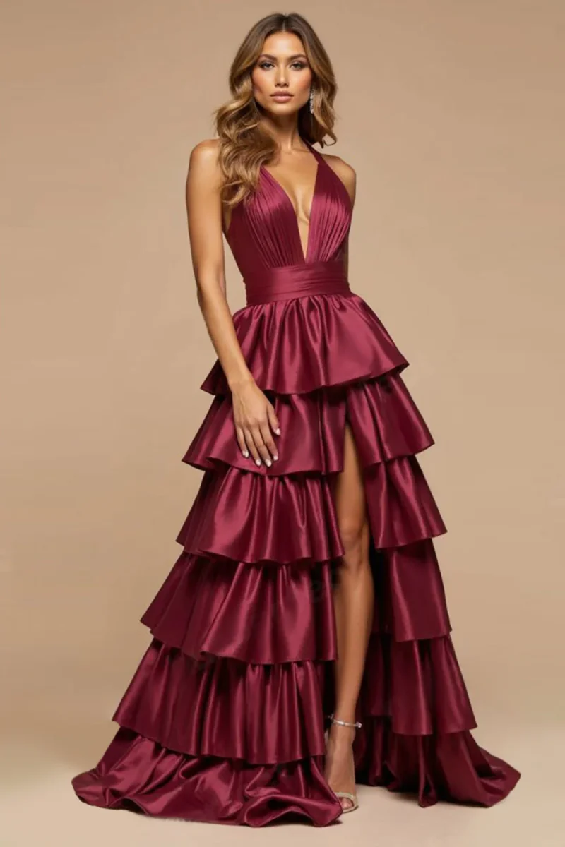 Robe de bal en satin bordeaux à col en V avec volants