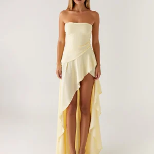 Robe formelle bustier en mousseline de soie à volants jonquille haut-bas