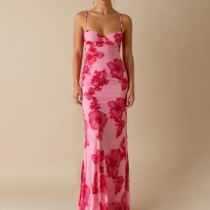 Robe de soirée longue à bretelles spaghetti rose clair imprimée en mousseline de soie