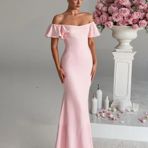 Robe de soirée en satin sirène rose clair à épaules dénudées