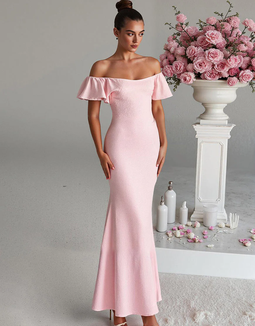Robe de soirée en satin sirène rose clair à épaules dénudées