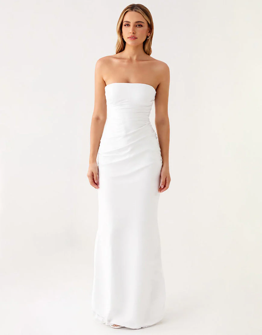 Robe de soirée bustier en satin ivoire froncée simple