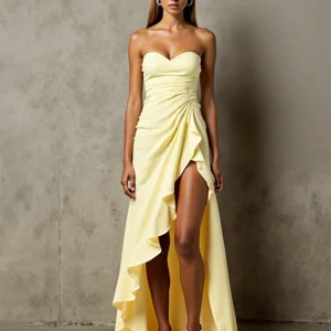 Robe de soirée sans bretelles en mousseline de soie jonquille