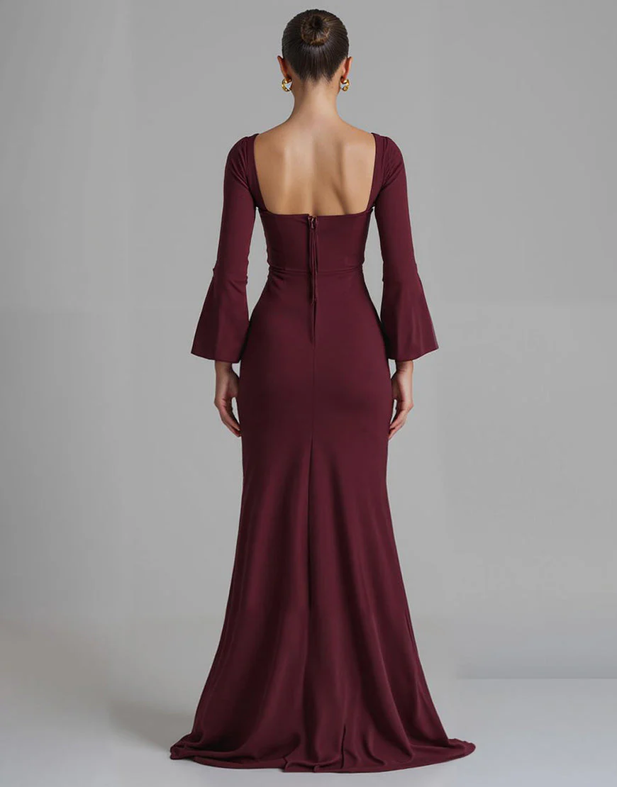 Robe de soirée sirène en satin à col en V rouge foncé avec fente – Image 3