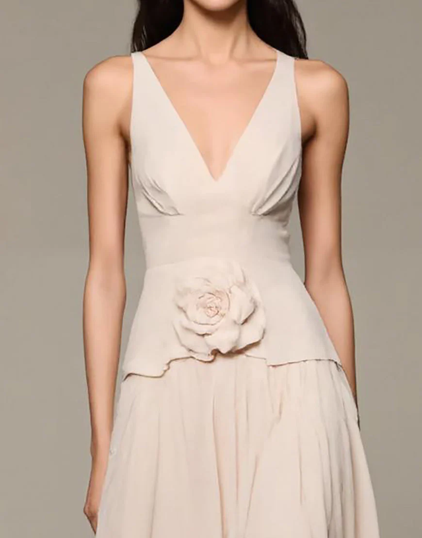 Robe de soirée longue trapèze à col en V abricot avec fleurs 3D – Image 4