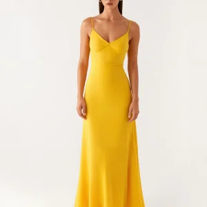 Robe de soirée fourreau en satin jaune longueur cheville