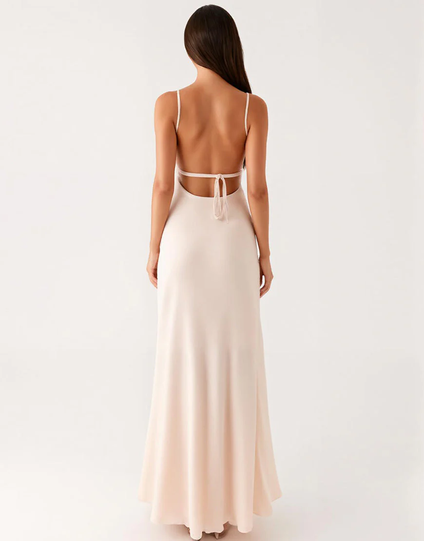 Robe de soirée fourreau à bretelles spaghetti ivoire – Image 3