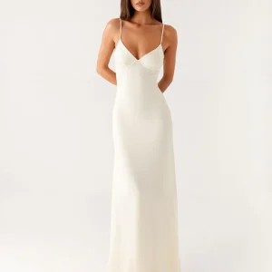 Robe de soirée fourreau à bretelles spaghetti ivoire