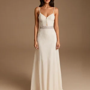 Robe formelle à bretelles spaghetti ivoire