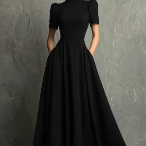 Robe longue formelle noire trapèze à col haut