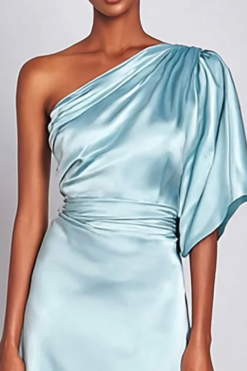 Robe longue formelle en satin bleu clair à une épaule – Image 3