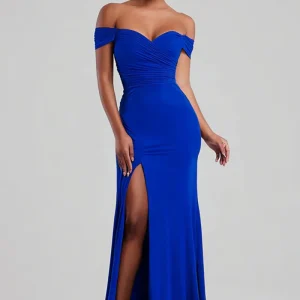 Robe longue formelle bleu royal à épaules dénudées avec fente