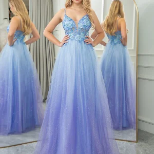 Robe de bal de fin d'année en tulle avec applications