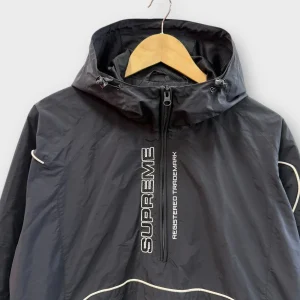 Veste Supreme coupe vent noir F22 - L
(dernière vente 250€)