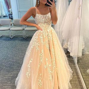 Robe de Bal Longue Princesse avec Broderie