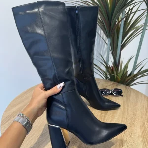 Bottes noires à talons