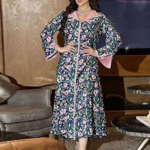 Robe arabe du Moyen-Orient imprimée florale