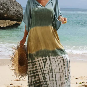 Maillot de bain bikini avec robe chemisier crème solaire de vacances en bord de mer