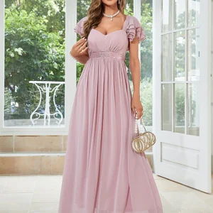 Robe en mousseline de soie rose pâle à col en V profond