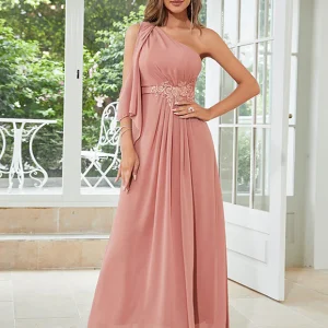 Robe en chiffon à une épaule, rose lotus