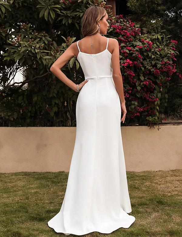 Robe de soirée traînante sexy à col en V – Image 3