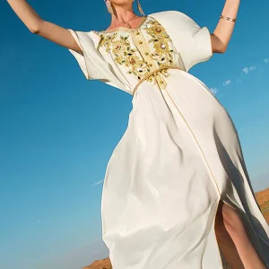 Robe Abaya en dentelle dorée lourdement brodée