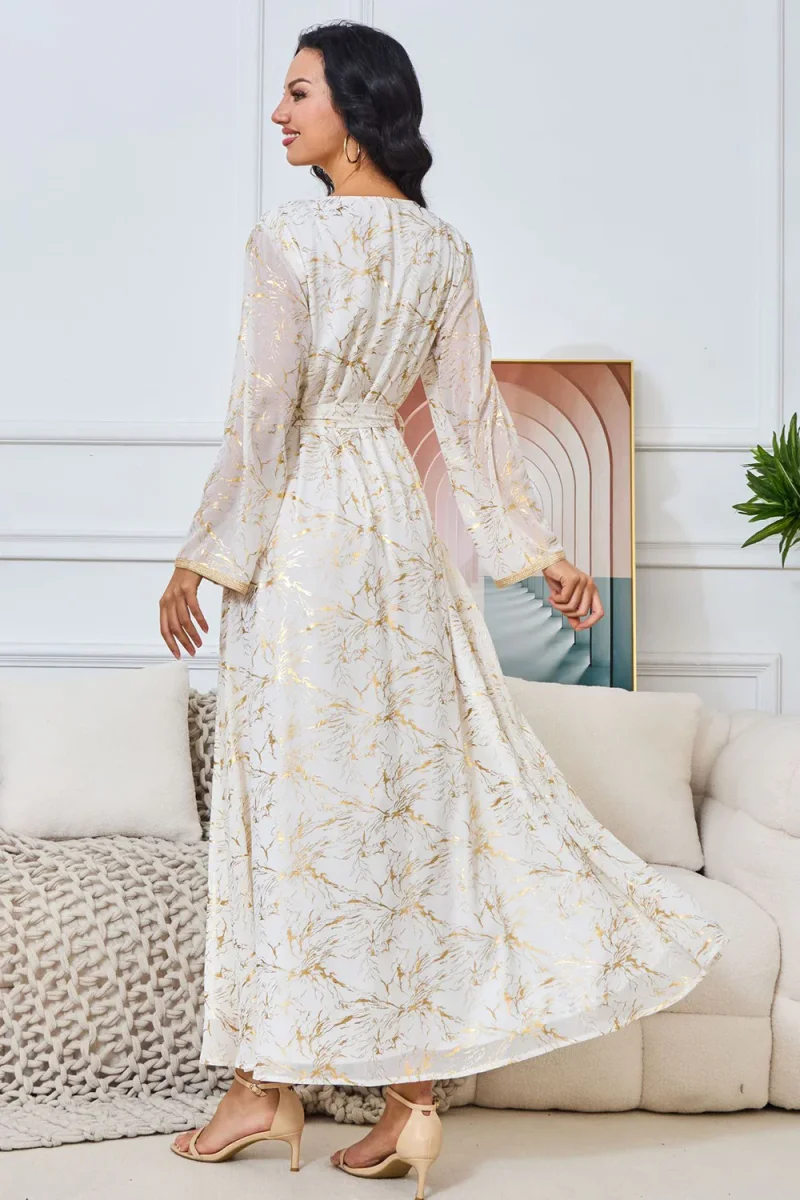 Blanc et doré Mousseline de soie imprimée long caftan marocain – Image 3