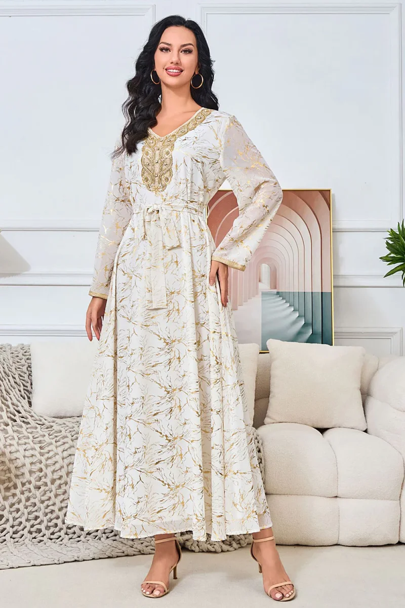 Blanc et doré Mousseline de soie imprimée long caftan marocain – Image 5