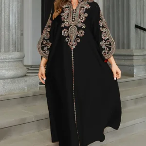 Robe Caftan Satin Noire élégante