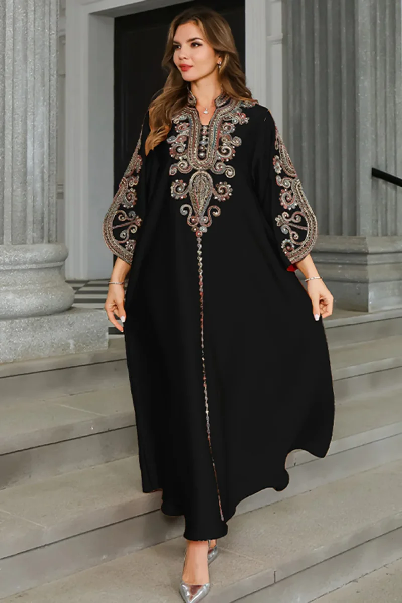 Robe Caftan Satin Noire élégante