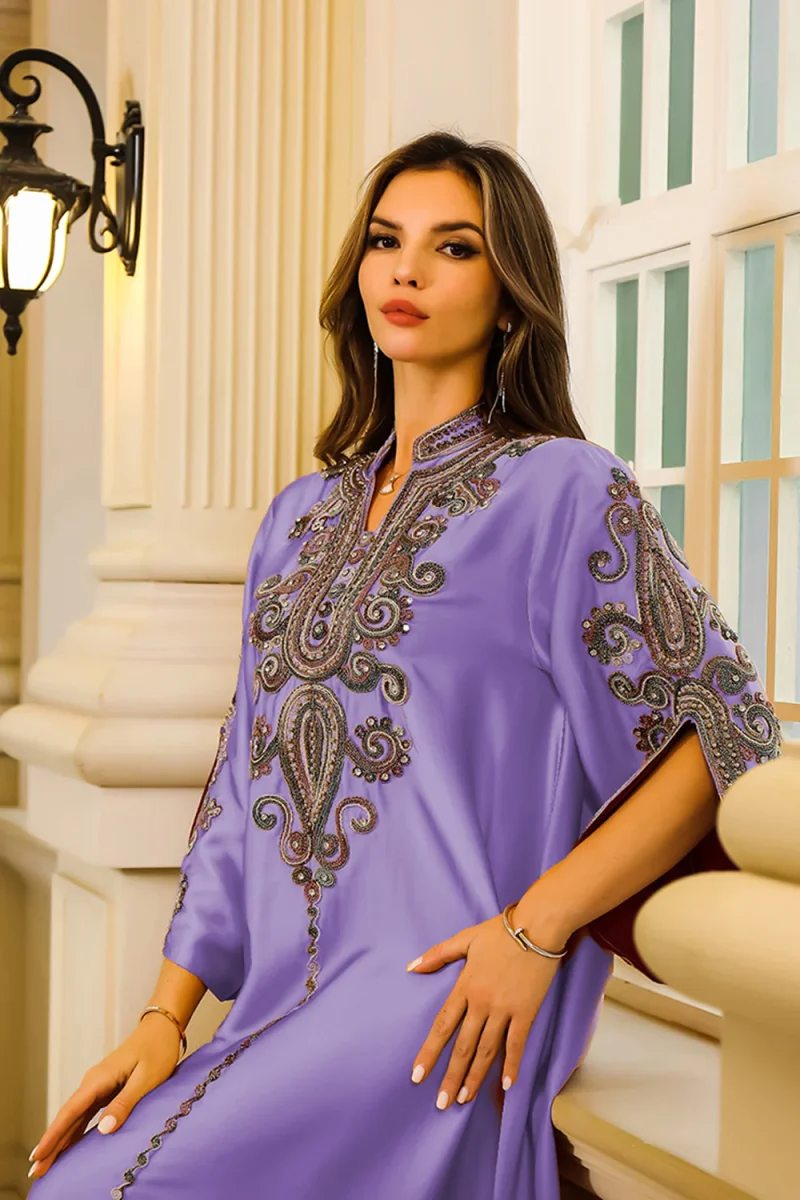 Robe Caftan Satin Noire élégante – Image 4