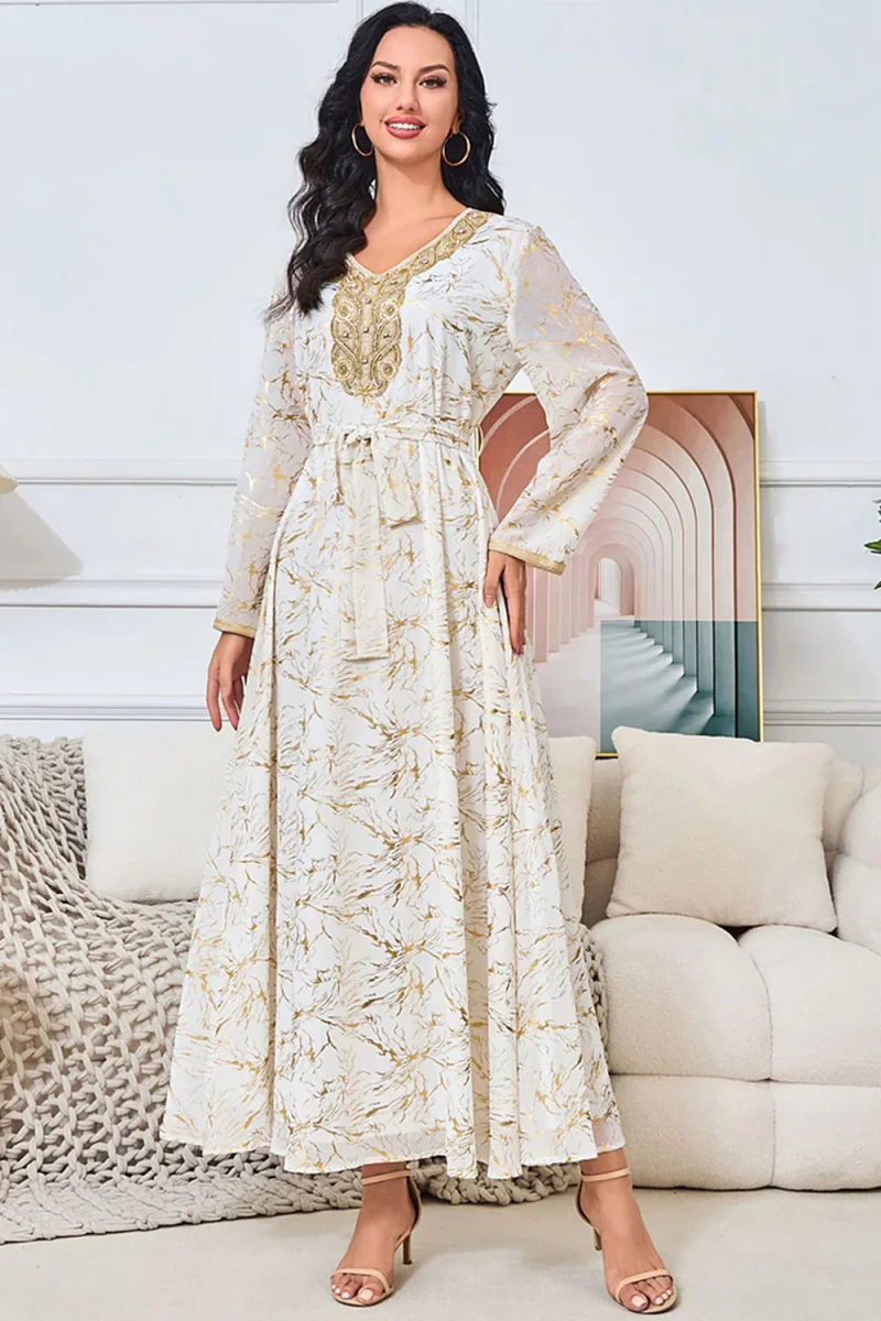 Robe caftan blanche imprimée à col en V – Image 2