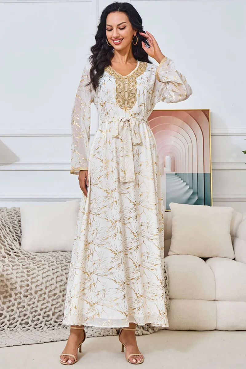 Robe caftan blanche imprimée à col en V – Image 9