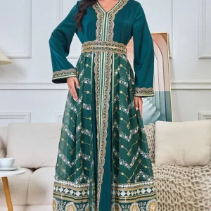 Robe caftan à col en V et broderies vert foncé