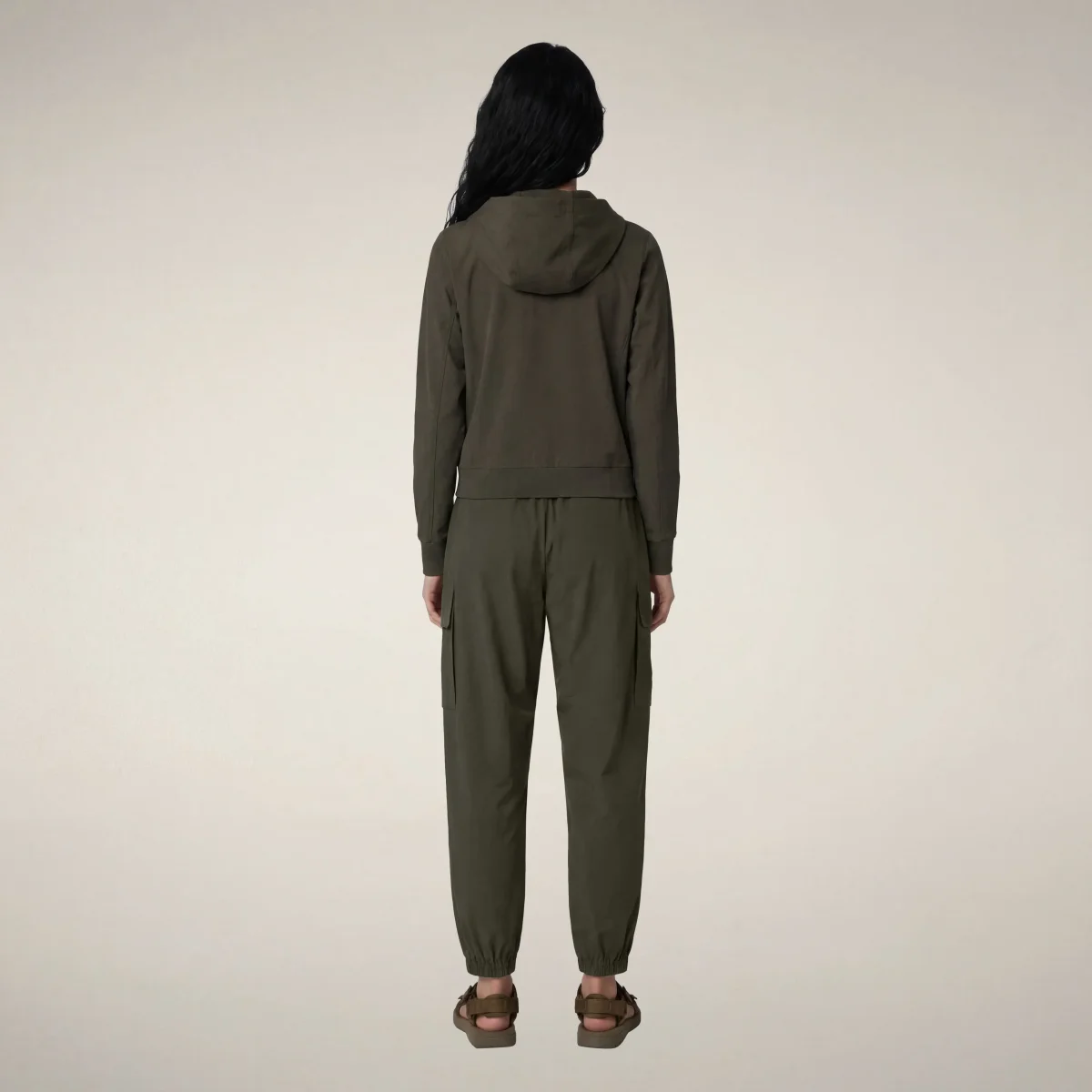 Pantaloni cargo donna Gosy verde serpente - FYI – Image 3